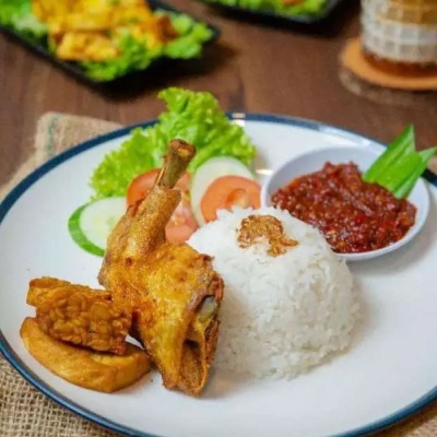 nasi-ayam-penyet-1719385008475